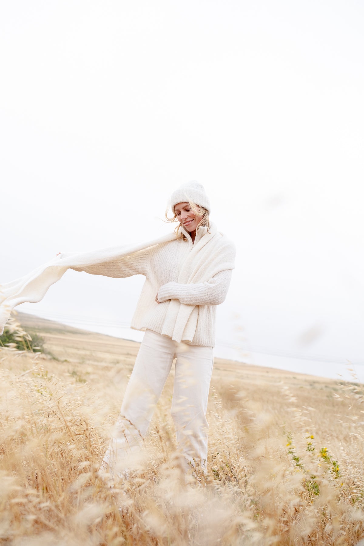 #color_off-white
