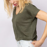 Linnen V-Neck T-shirt in Grounding Green