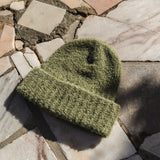 Rosa Beanie in grounding green