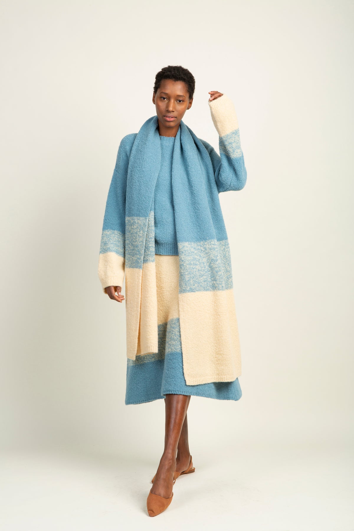 #color_stone-blue-soft-lemon